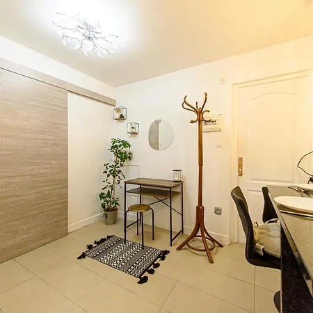 Apartment Le Cocon- Netflix - 9 Min De L'aeroport - Lumineux *